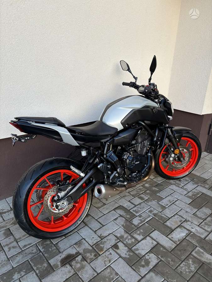 Yamaha MT 07 700cc, street / classic