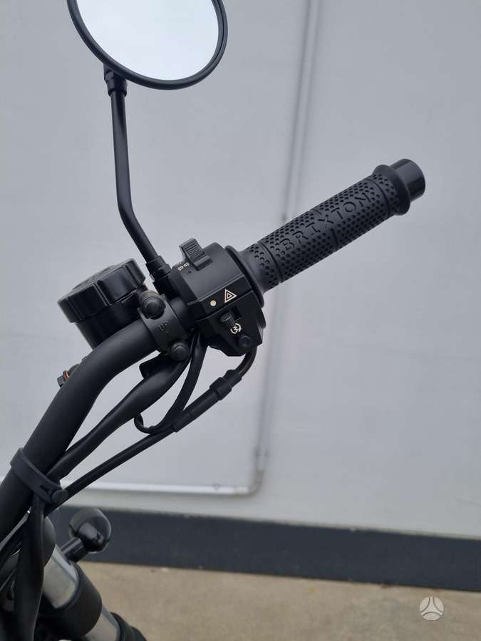 Brixton Cromwell 125 125cc, street / classic