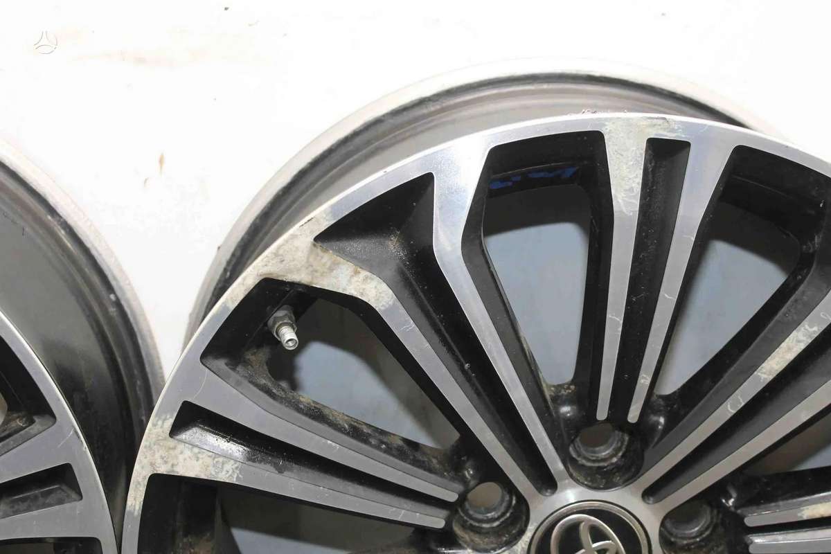 Toyota Corolla, легкосплавные , R17