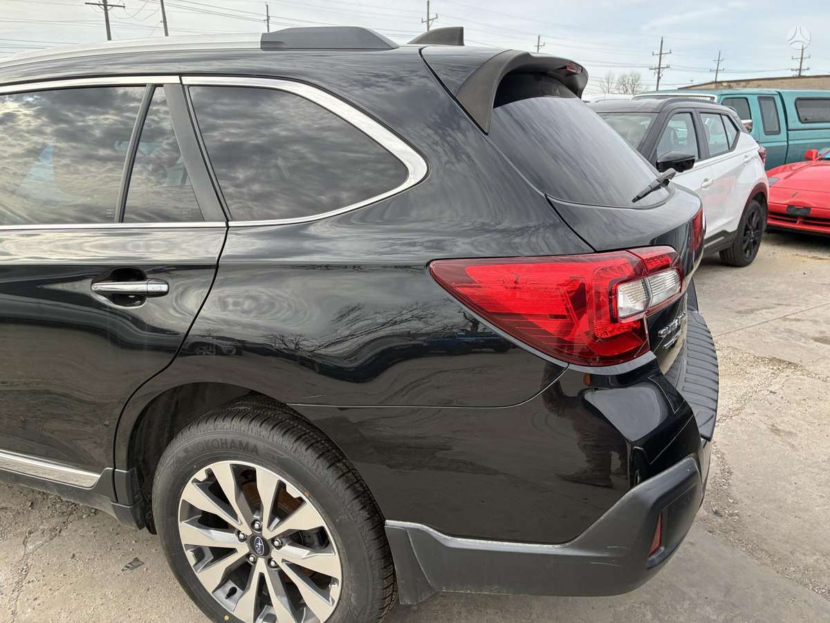 Subaru Outback, 3.6 l., Внедорожник / Кроссовер
