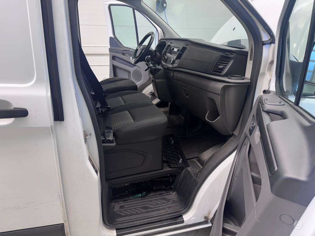 Ford Transit Custom, cargo vans