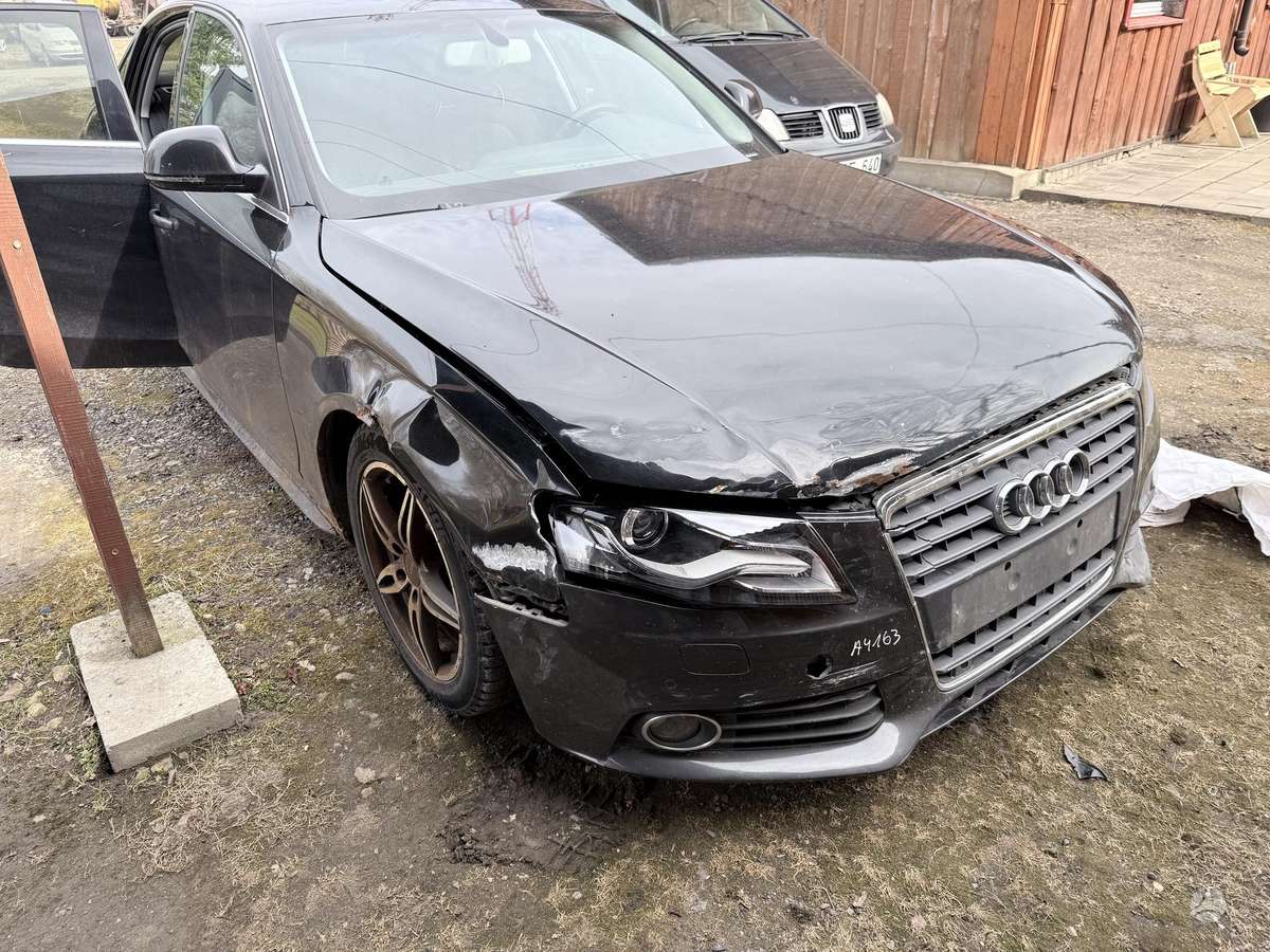 Audi A4, 1.8 l., Седан