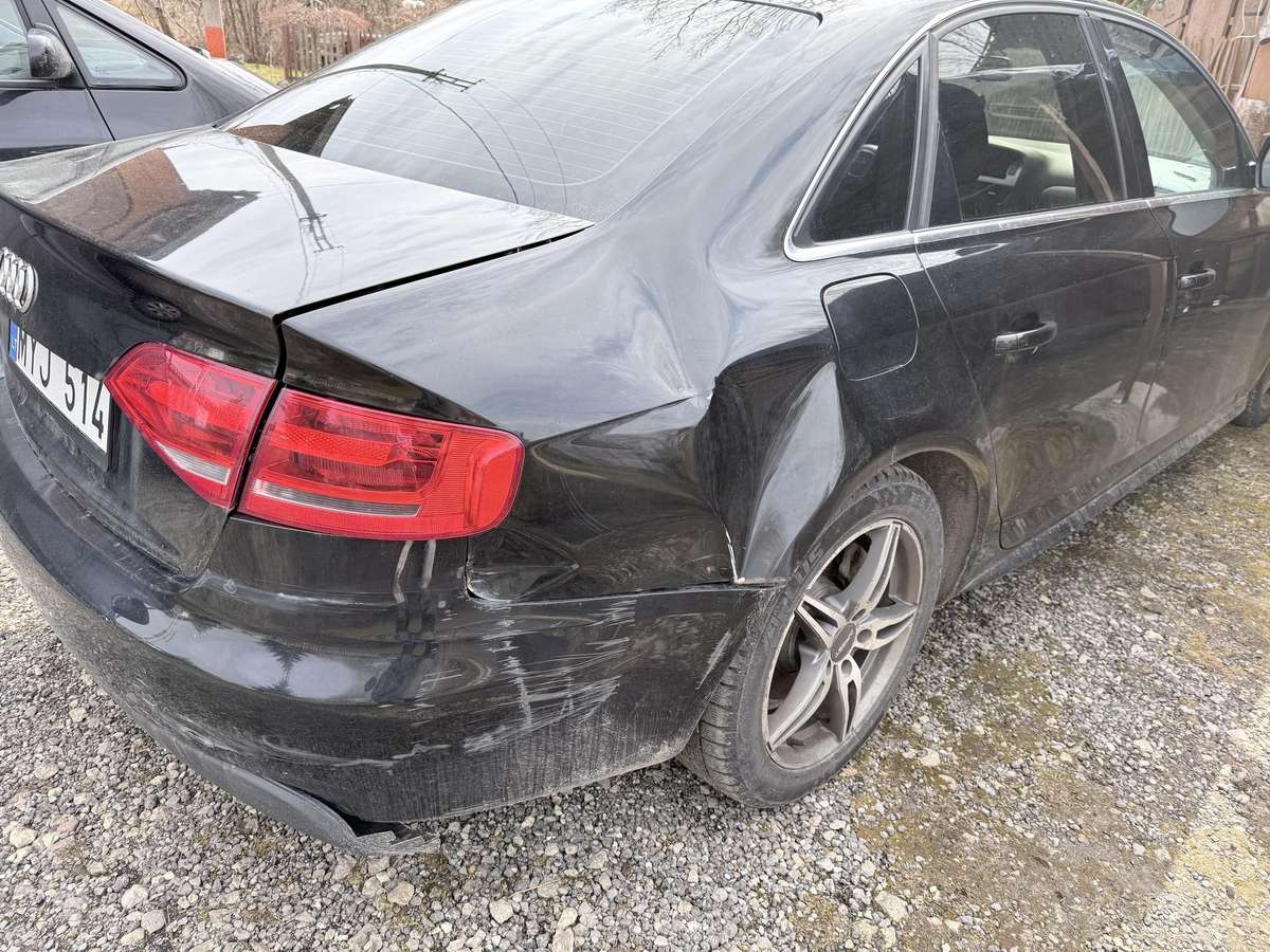 Audi A4, 1.8 l., Седан