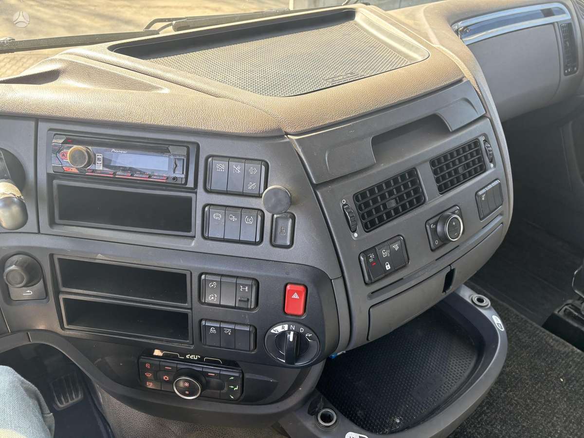 DAF XF 480 FTS, 2 спальных места