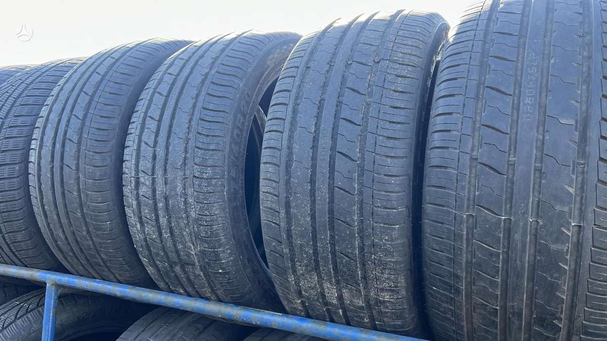 Royalton, summer 275/40 R20