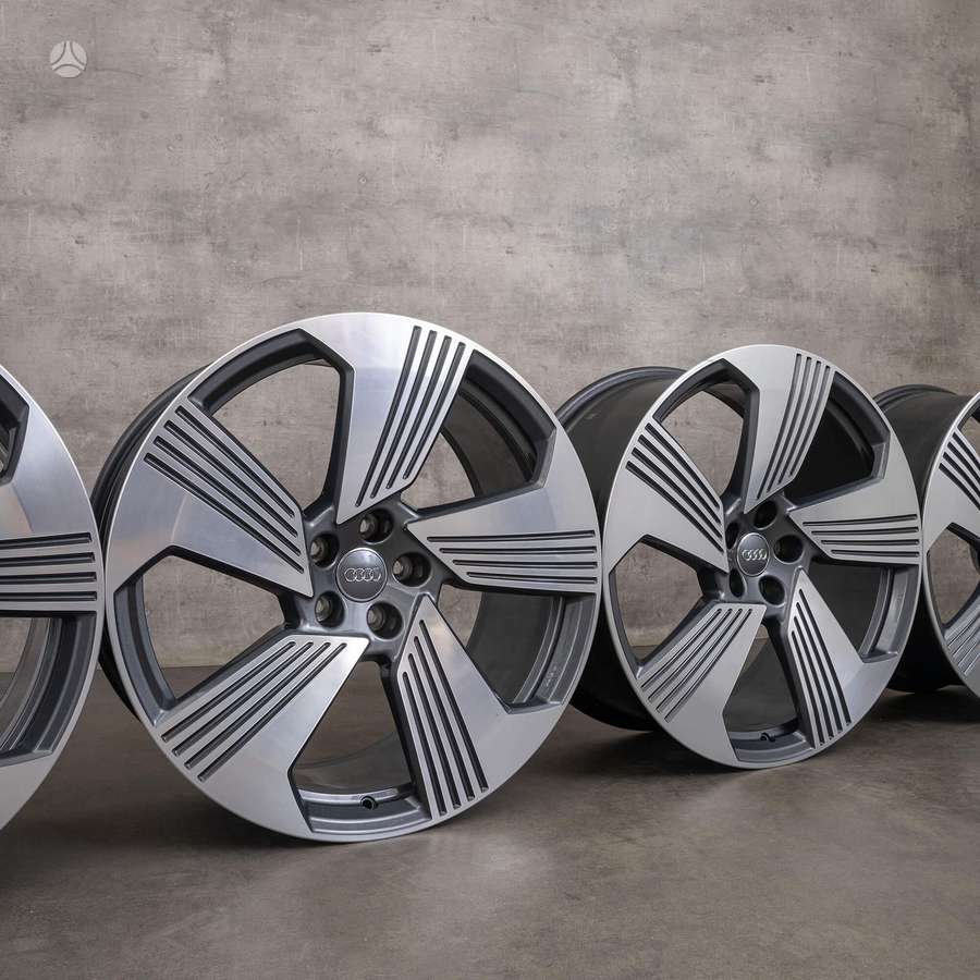 Audi E tron, light alloy, R5