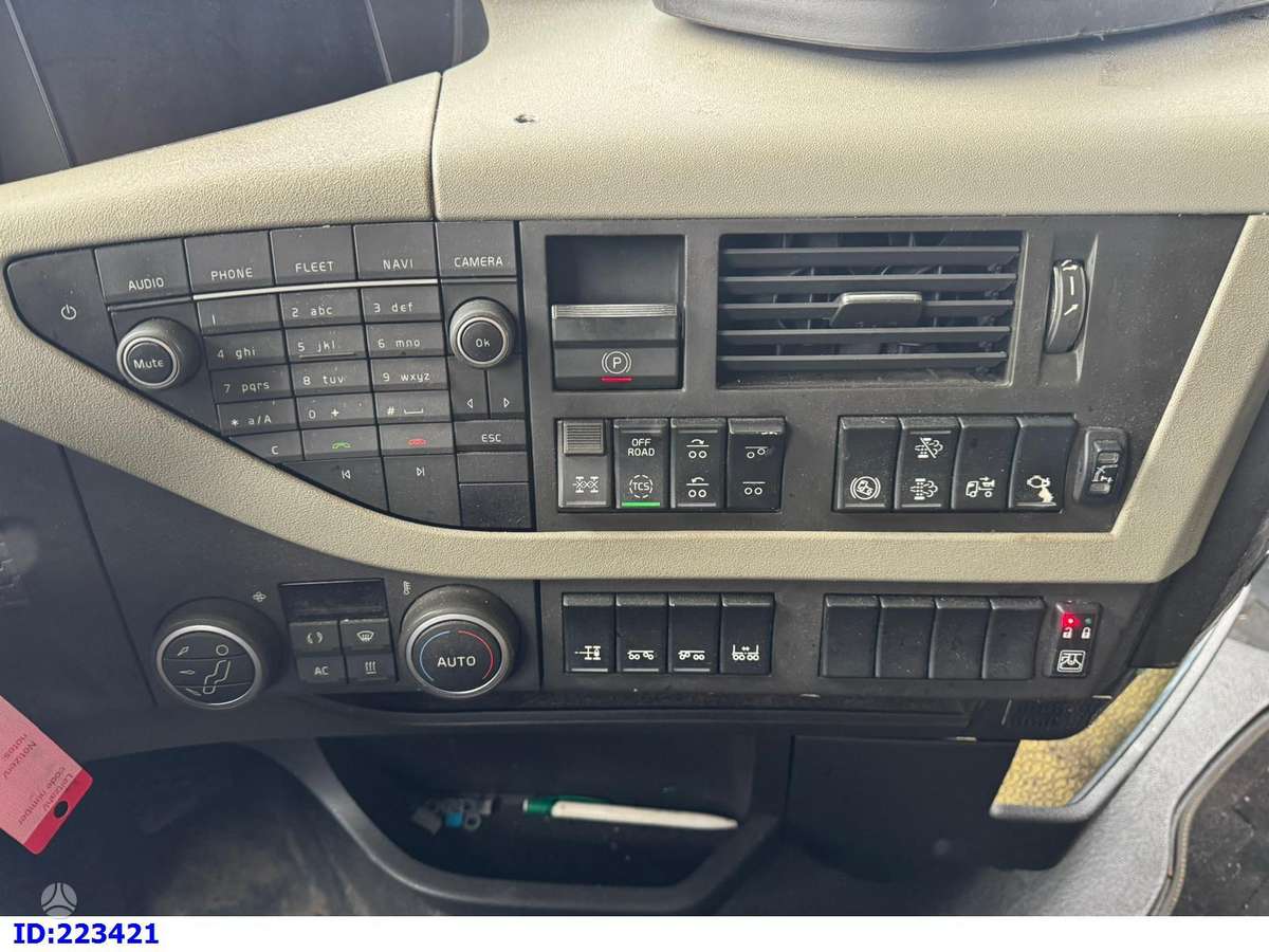 Volvo FH16 750HP 8x4, шасси