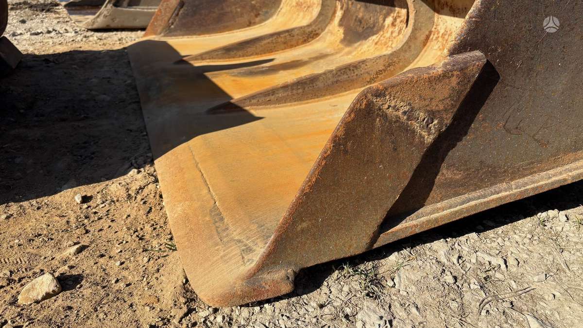 Liebherr SW48, buckets