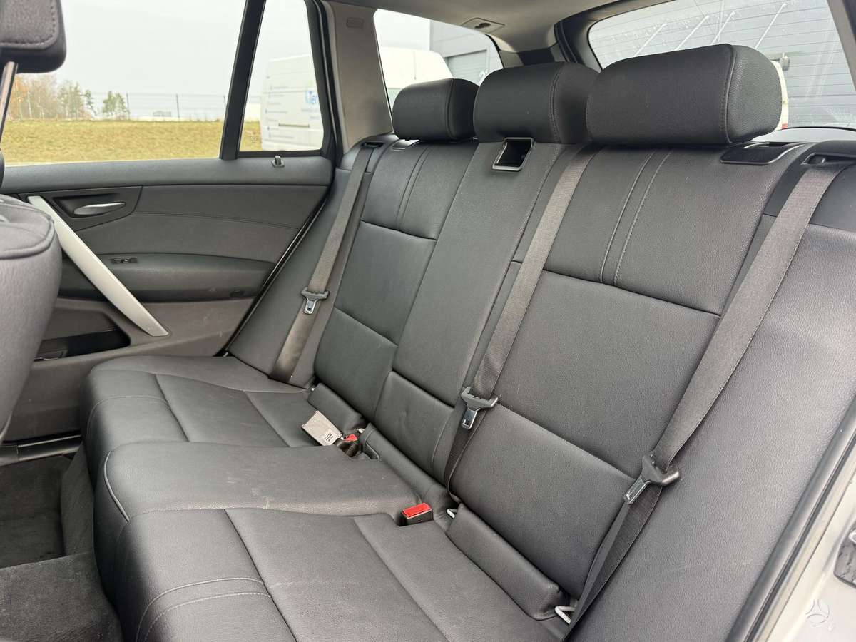 BMW X3, 2.0 l., off-road / crossover