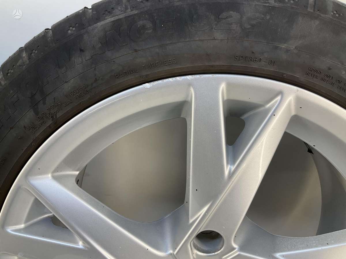 Audi A4 B9, lengvojo lydinio, R17