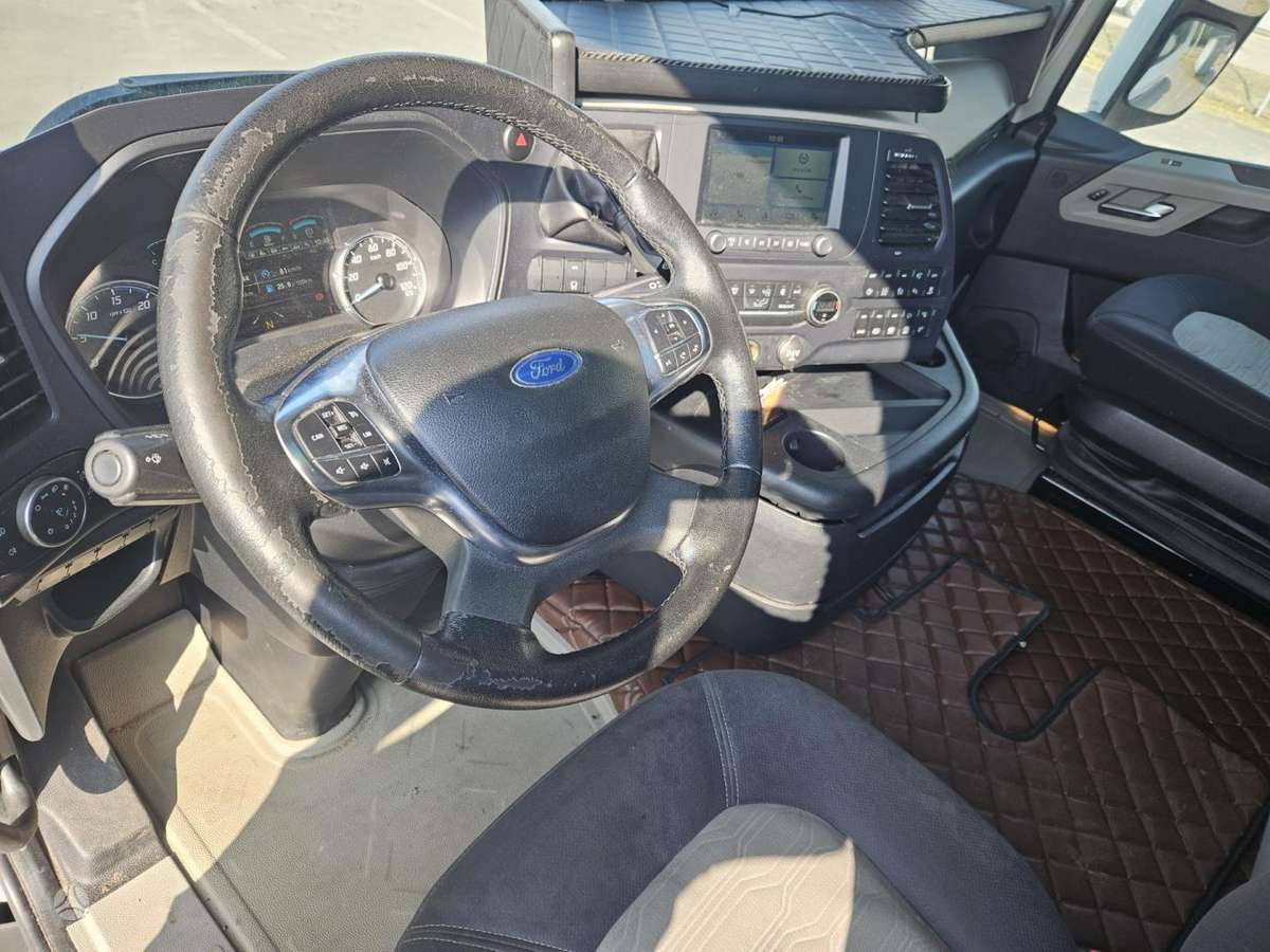 Ford F-MAX, 2 miegamosios vietos