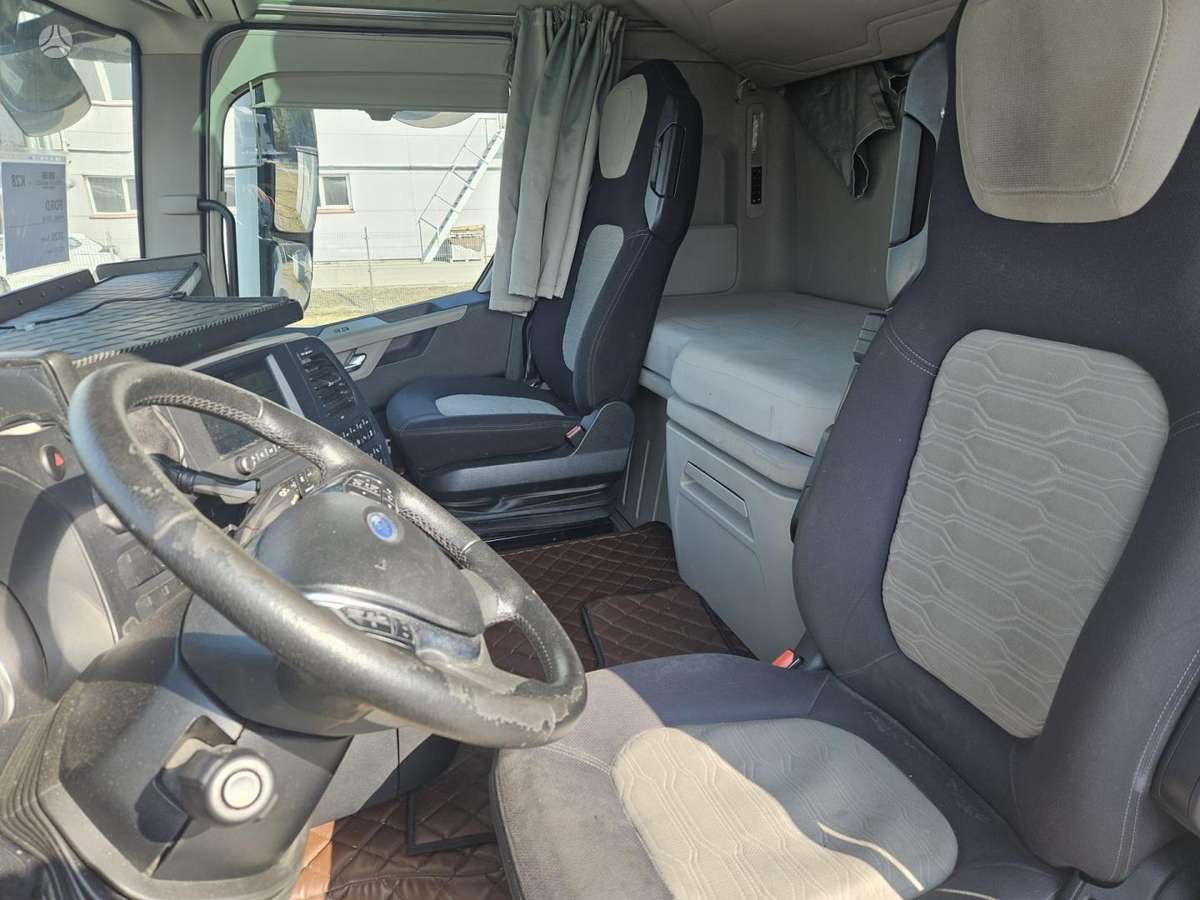 Ford F-MAX, double sleeper