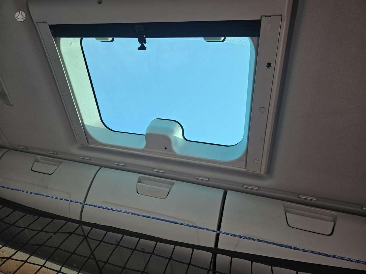 Ford F-MAX, 2 miegamosios vietos