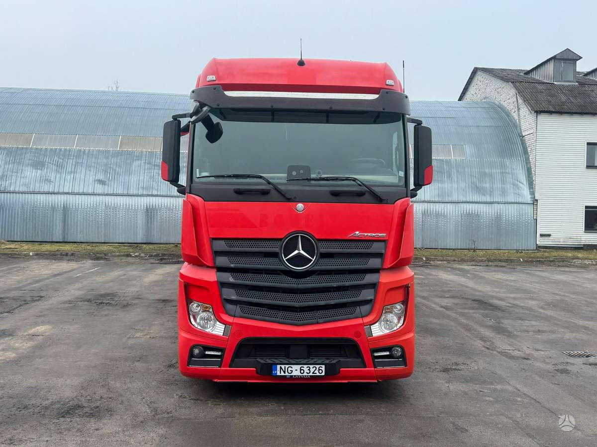 Mercedes-Benz ACTROS, double sleeper