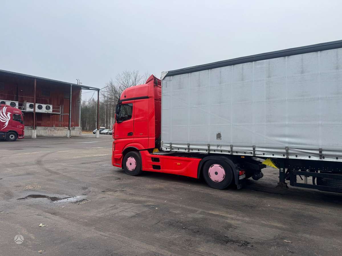 Mercedes-Benz ACTROS, double sleeper