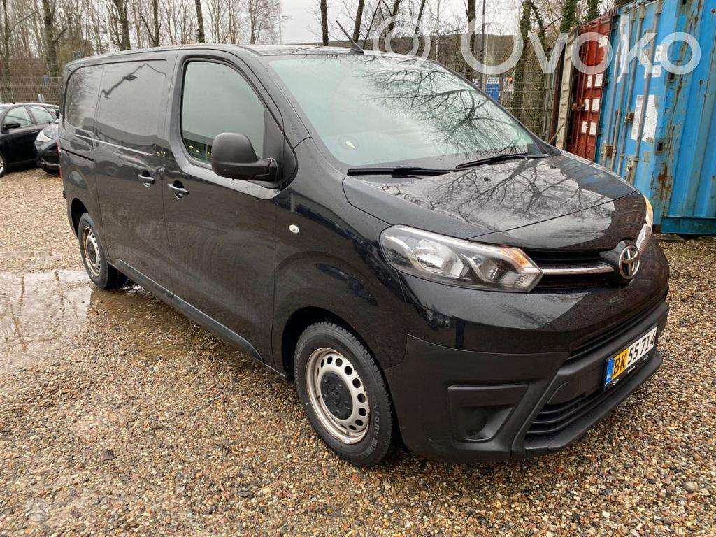 Toyota Proacce, cargo vans