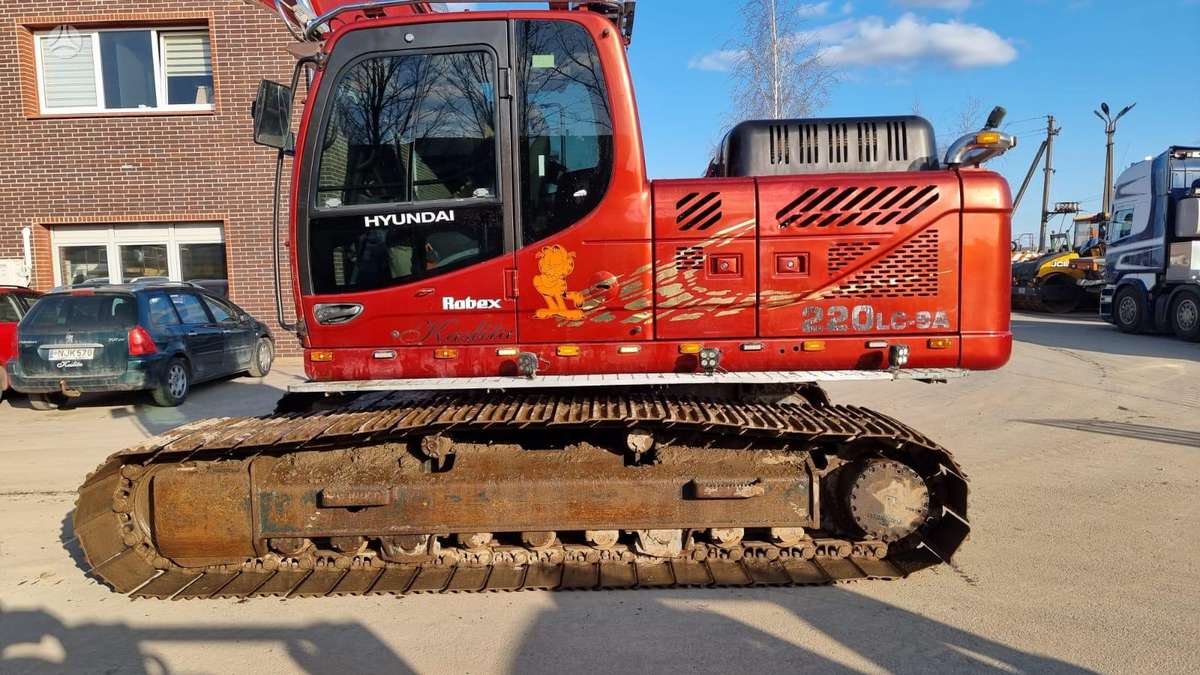 Hyundai Robex 220 LC-9 A + Rototilt, экскаваторы