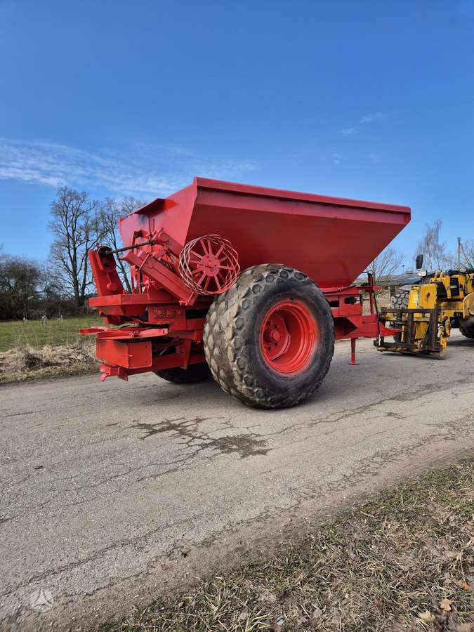 Bredal B6, spreaders