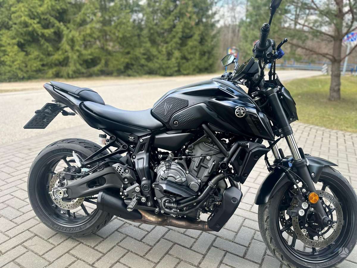 Yamaha MT, street / classic