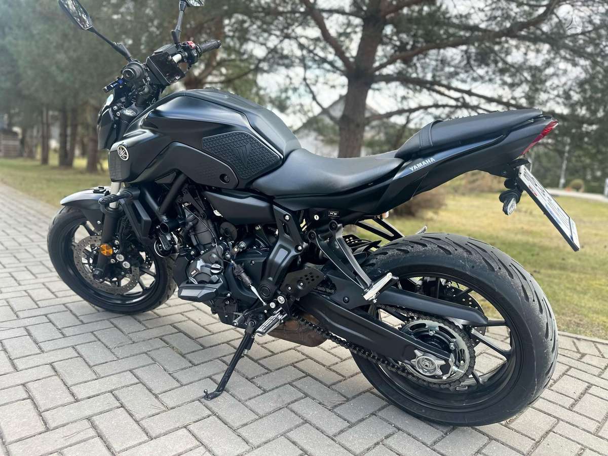 Yamaha MT, street / classic