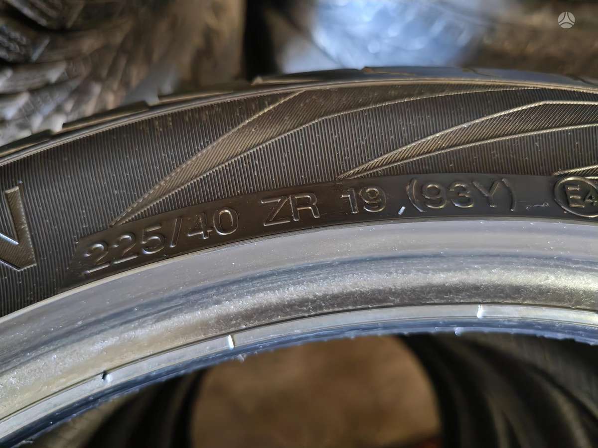 Vredestein, summer 225/40 R19