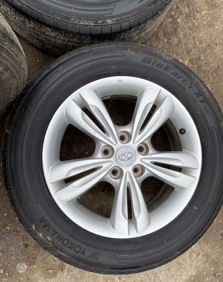 Hyundai, lengvojo lydinio, R17