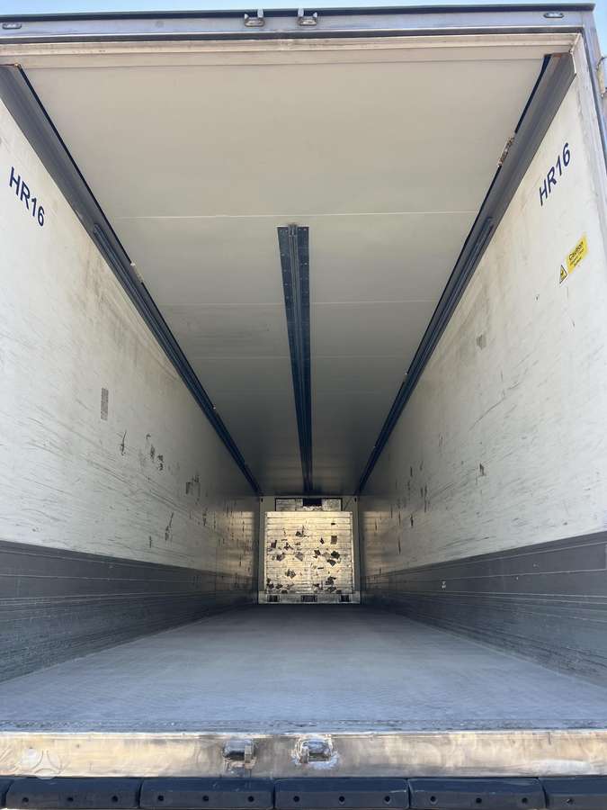 Schmitz SKO 24L, refrigerated