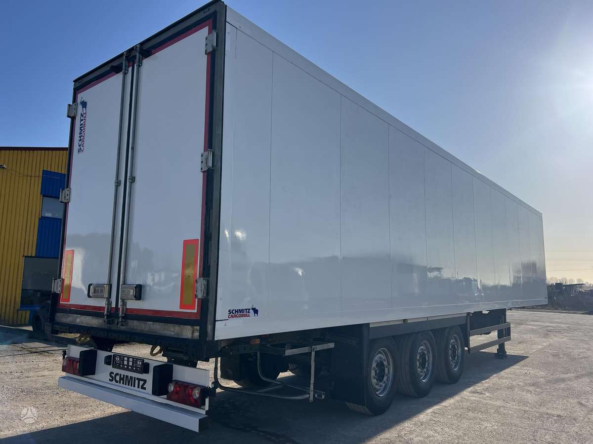 Schmitz SKO 24L, refrigerated
