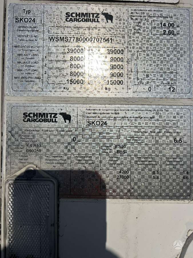 Schmitz SKO 24L, refrigerated