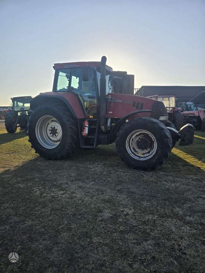 Case-IH CVX130, traktoriai