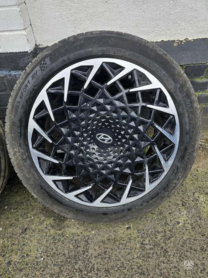 Hyundai Ioniq 5, light alloy, R20