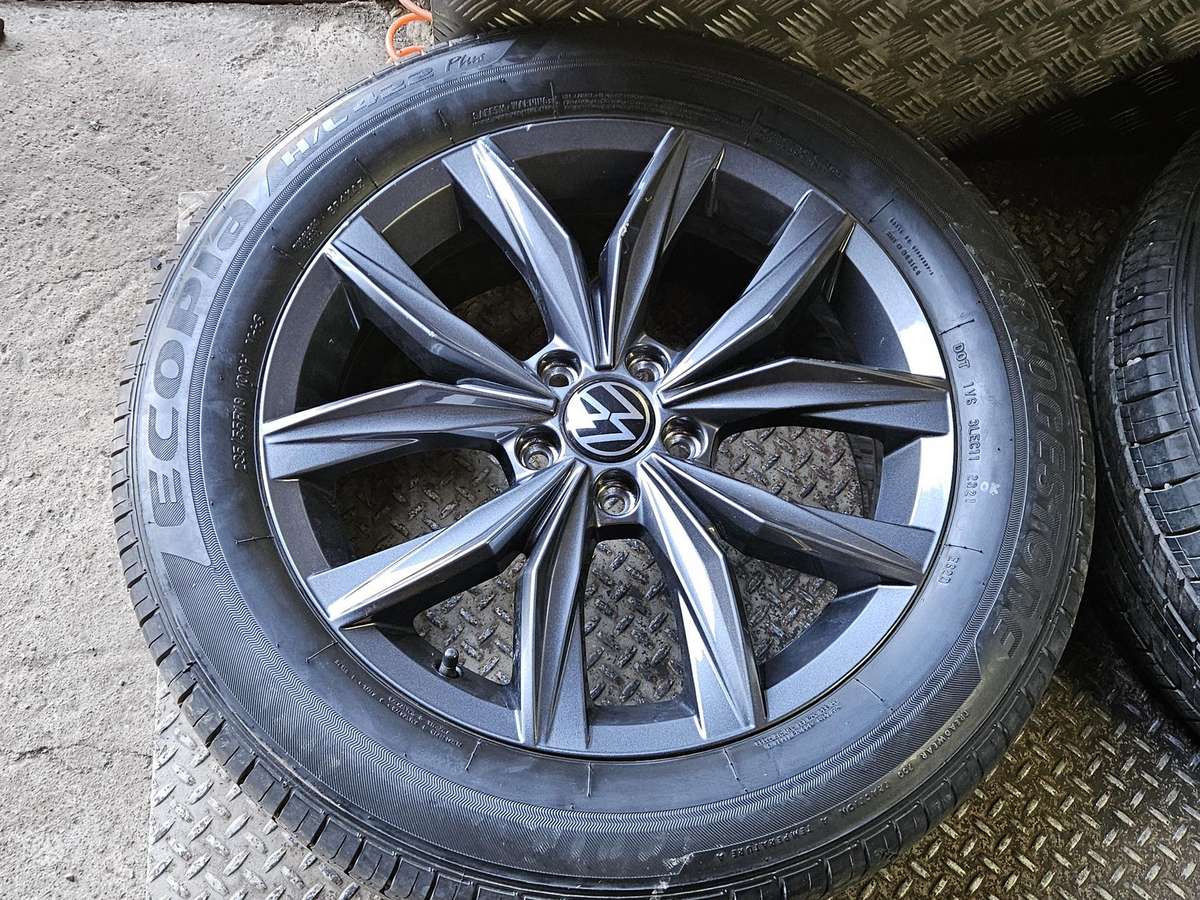 Volkswagen, light alloy, R18