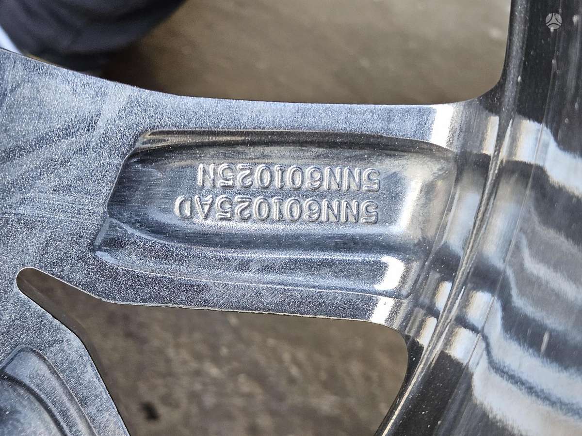 Volkswagen, light alloy, R18