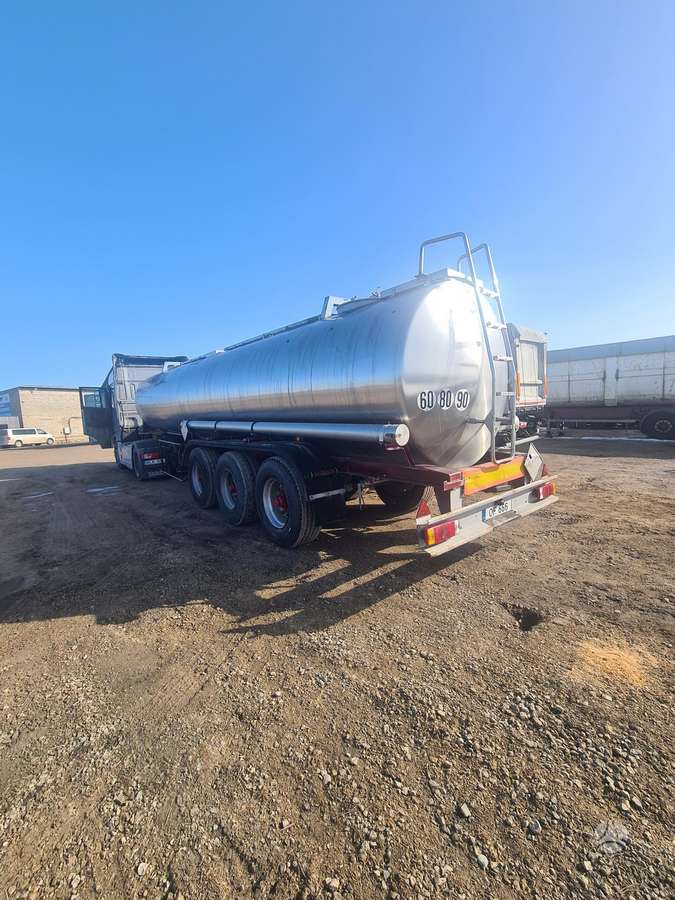 Berger Nerudijantis, tanker