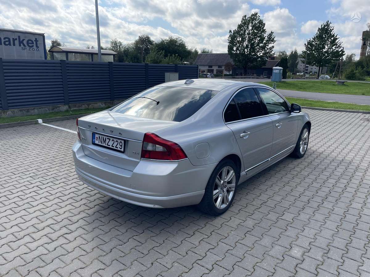 Volvo S80, 2.0 l., Седан