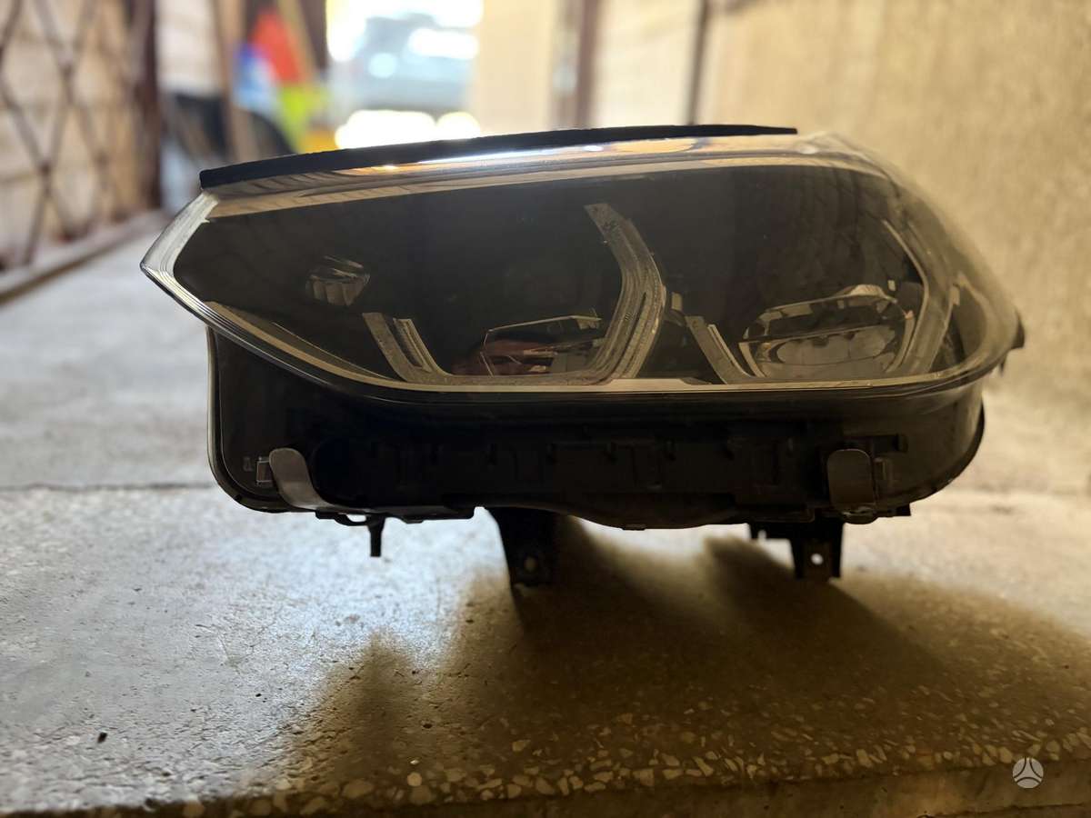 BMW X3 lights