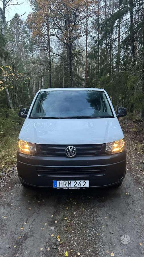 Volkswagen Transporter - 1
