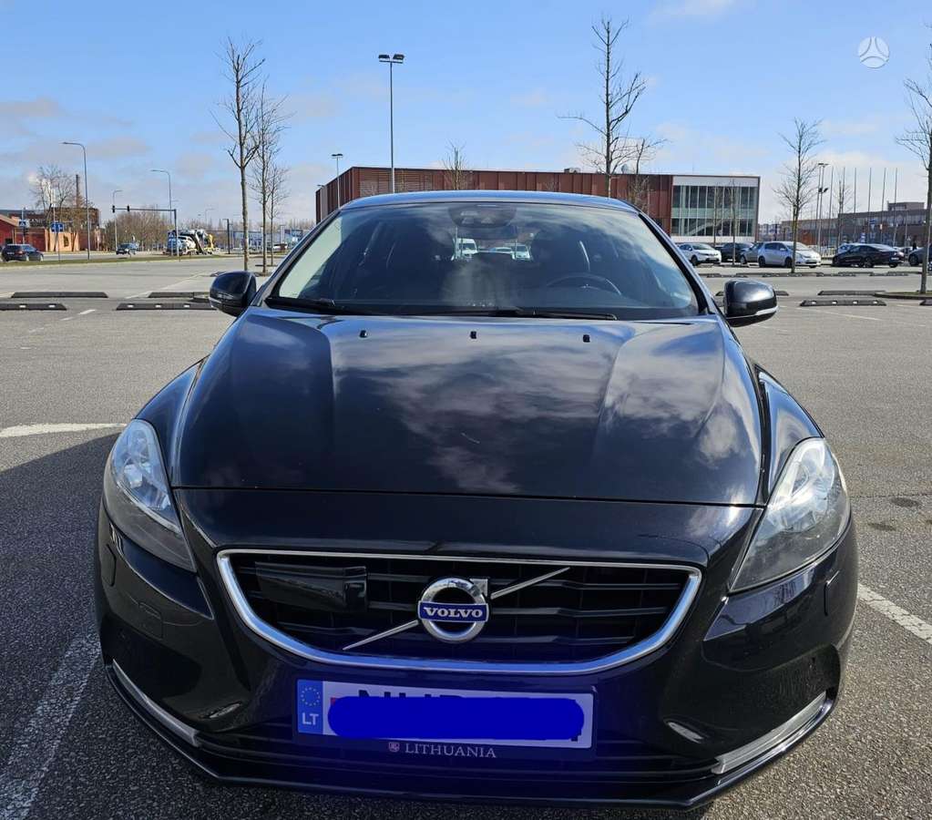 Volvo V40, 2.0 l., hatchback