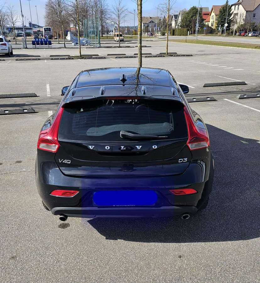 Volvo V40, 2.0 l., hatchback