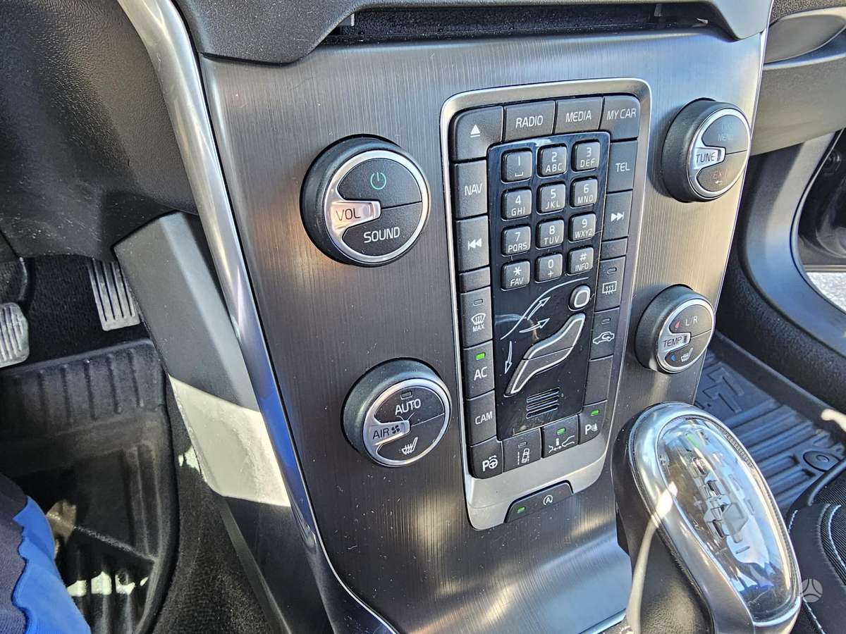 Volvo V40, 2.0 l., hatchback