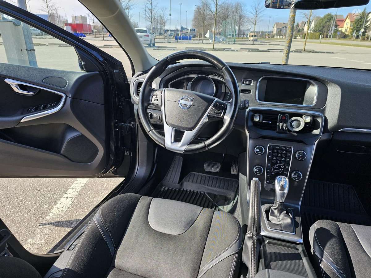 Volvo V40, 2.0 l., Хэтчбек
