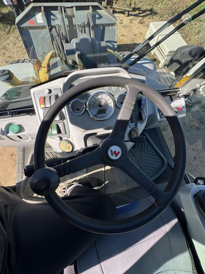 Kramer 680, фронтальные погрузчики