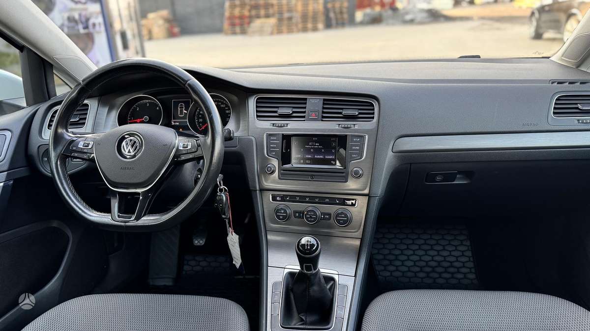 Volkswagen Golf, 1.6 l., Хэтчбек