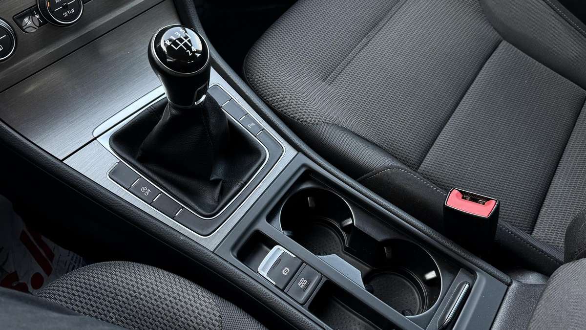 Volkswagen Golf, 1.6 l., Хэтчбек