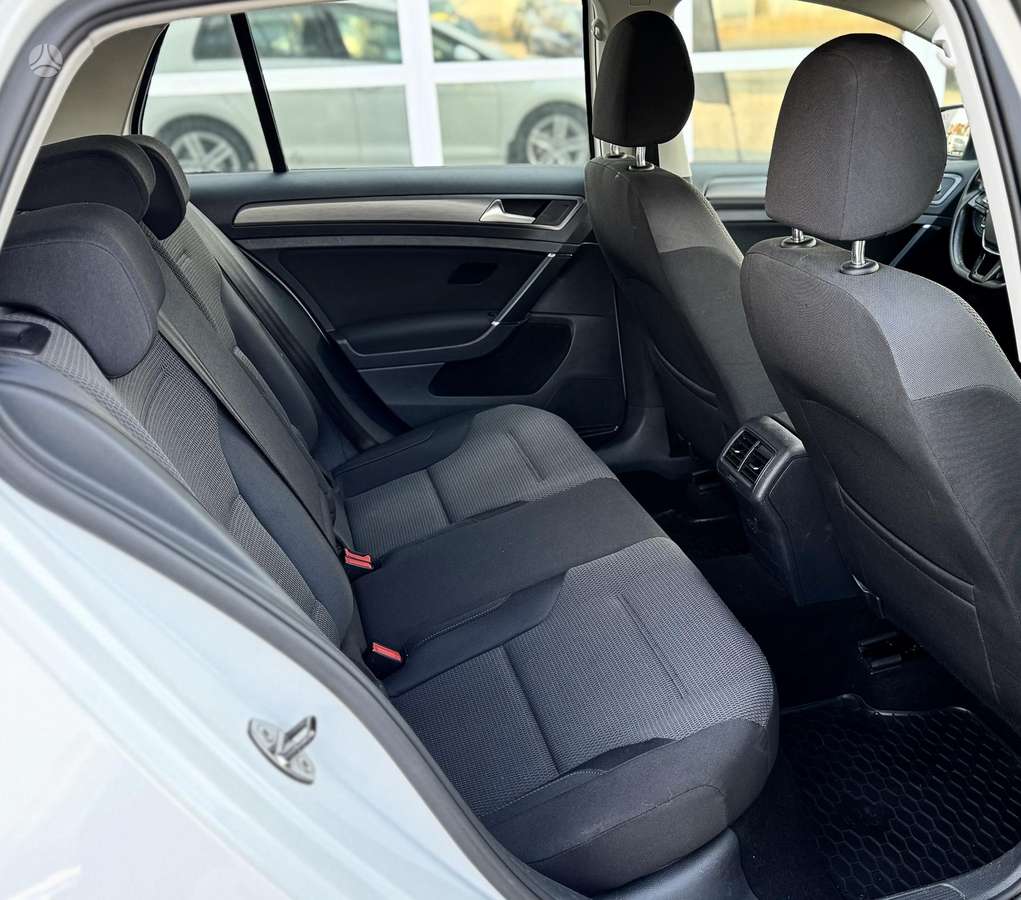 Volkswagen Golf, 1.6 l., hatchback