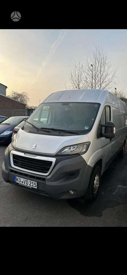 Peugeot Boxer, cargo vans