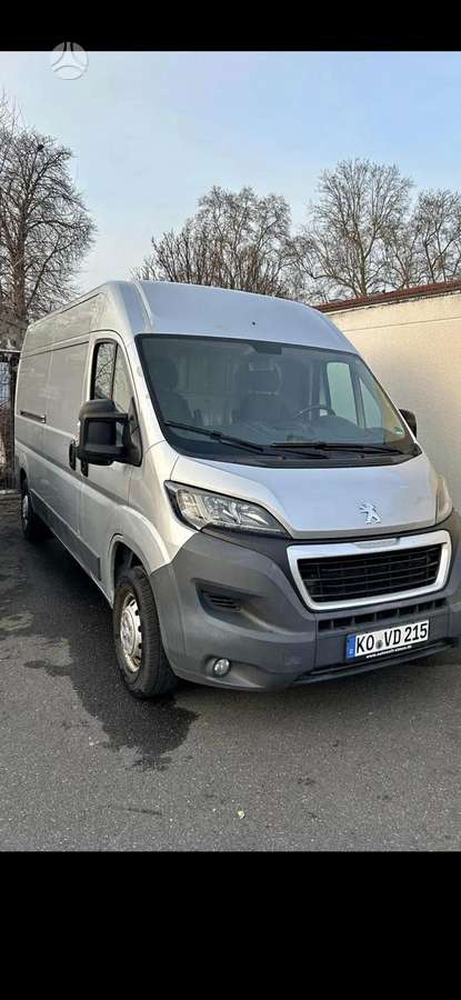 Peugeot Boxer, cargo vans