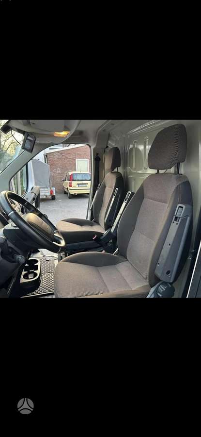 Peugeot Boxer, cargo vans
