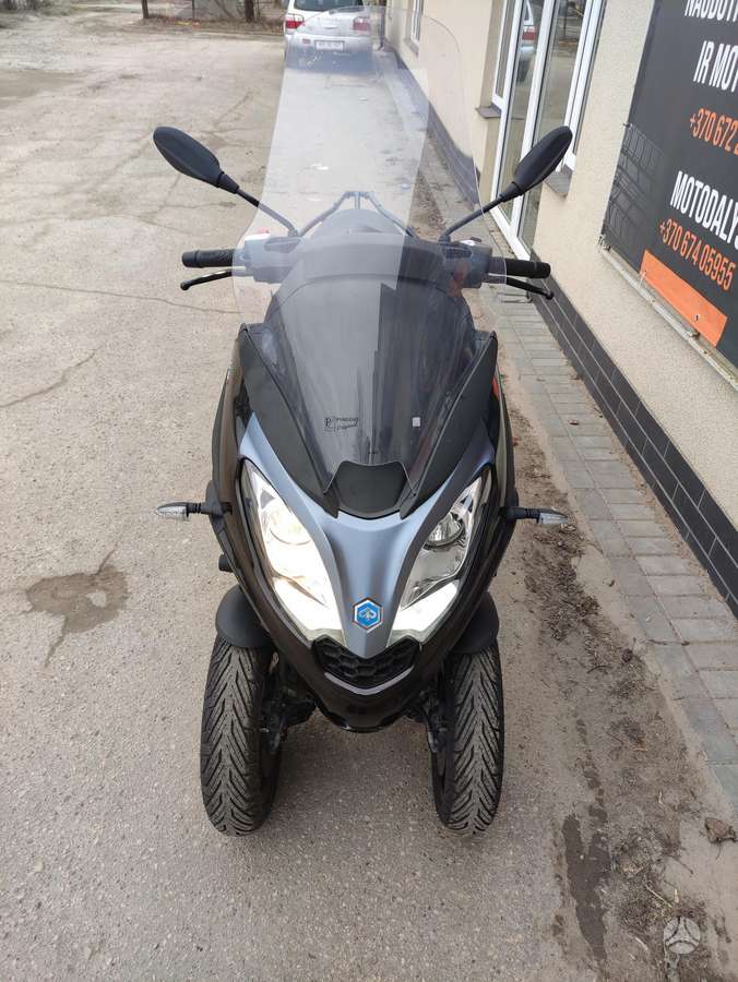 Piaggio MP3 300cc, scooters / mopeds
