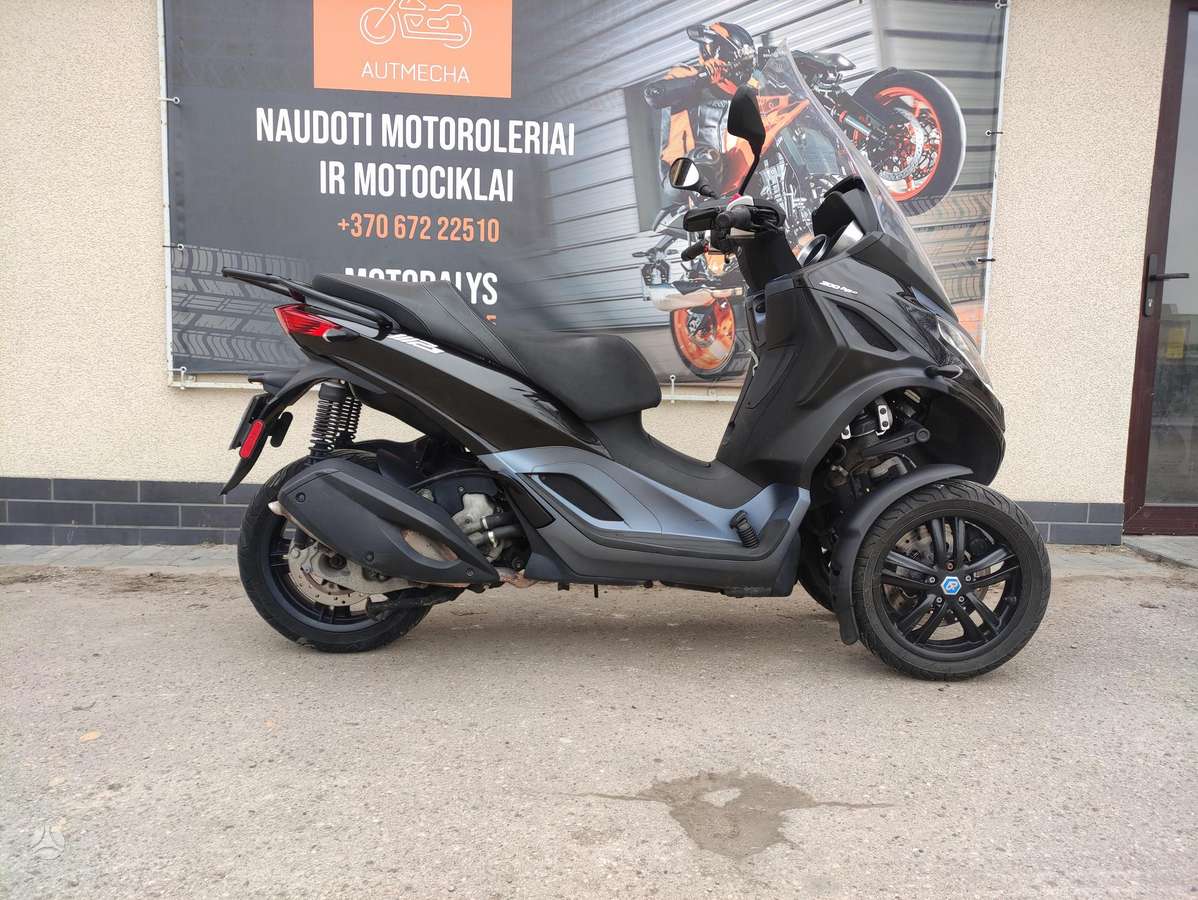 Piaggio MP3 300cc, scooters / mopeds
